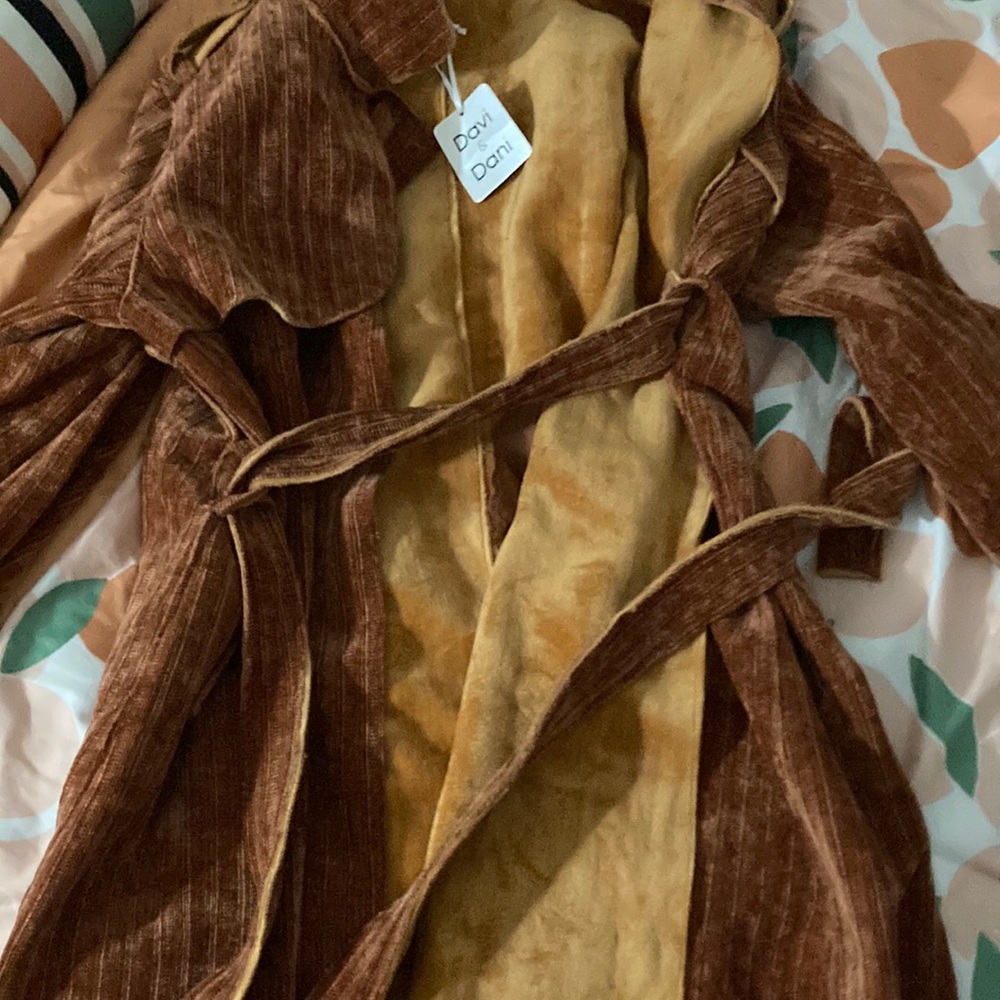 Davi & Dani Solid Plus Sized Coat With Long Sleeves In The Color Rust